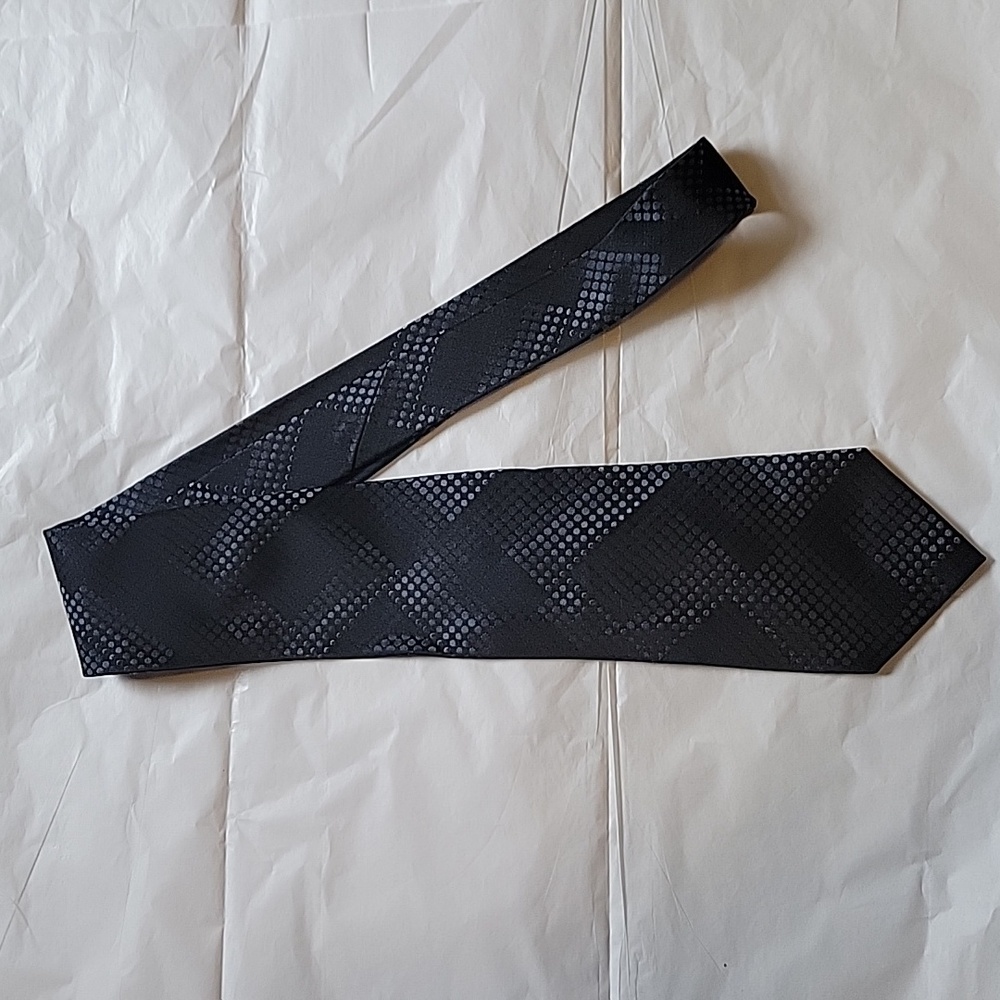 Mens dot tie